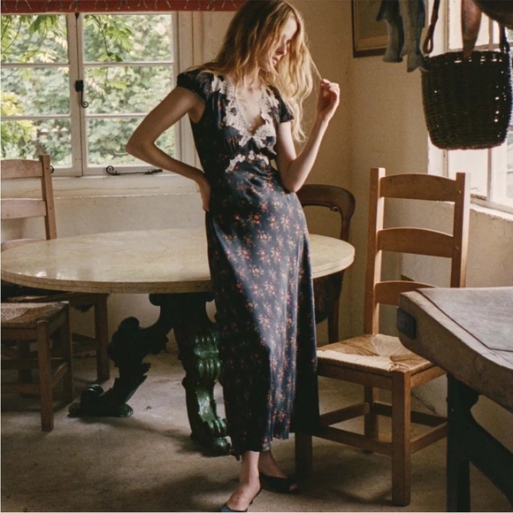 Doen Dresses & Skirts - Dõen Coraline Lace Detail Floral Satin Maxi Dress